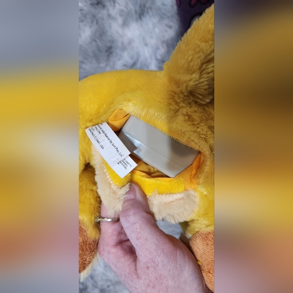 Disney just play talking fuzzy yellow Simba works like new - Picture 8 of 17